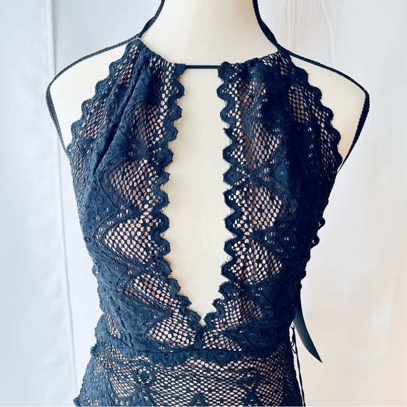 Nightcap Dress Belle Nuit Halter Gown, Black, Size M, NWT - Picture 8 of 16